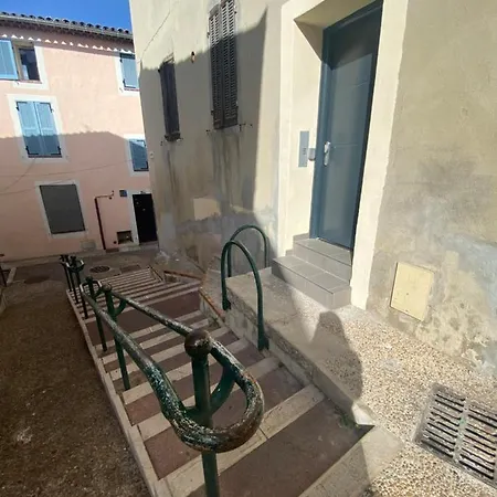 Bel Appartement T1 30M2 Centre Historique Aubagne Exterior foto